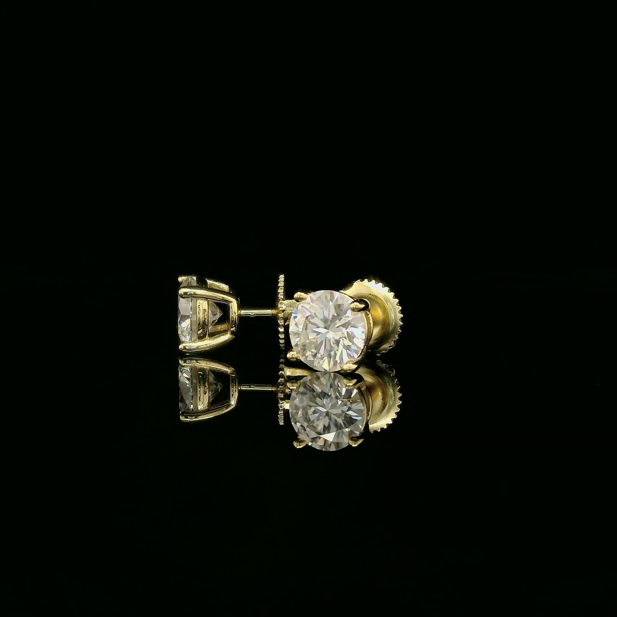 Brilliant Round Diamond Stud Earrings | 1.6ct VVS | 6mm