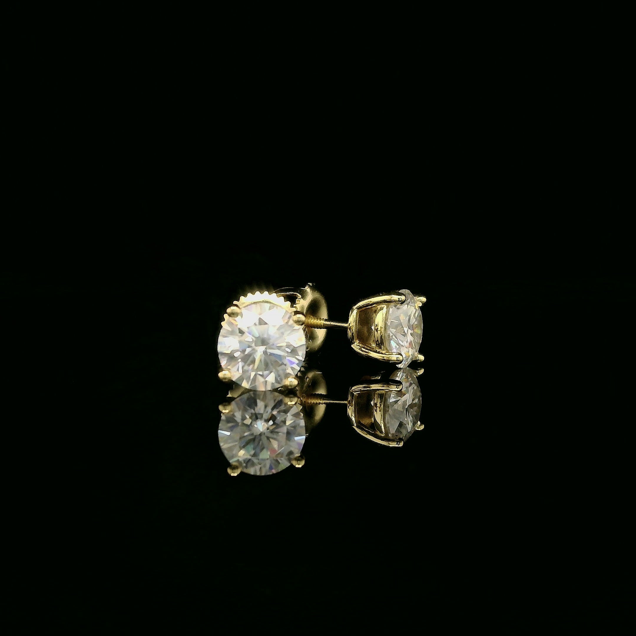 Brilliant Round Diamond Stud Earrings | 1.6ct VVS | 6mm