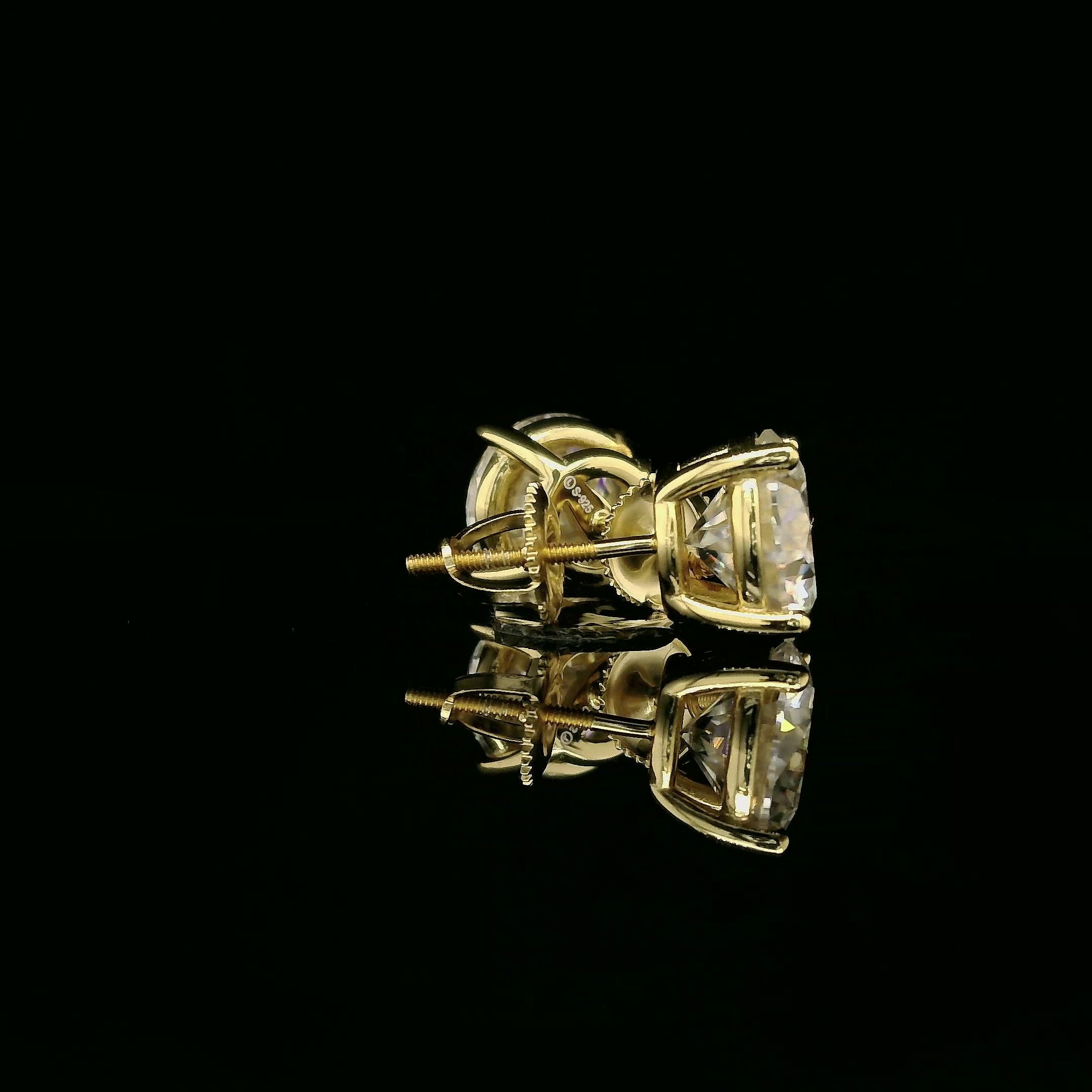 Brilliant Round Diamond Stud Earrings | 4ct VVS | 8mm