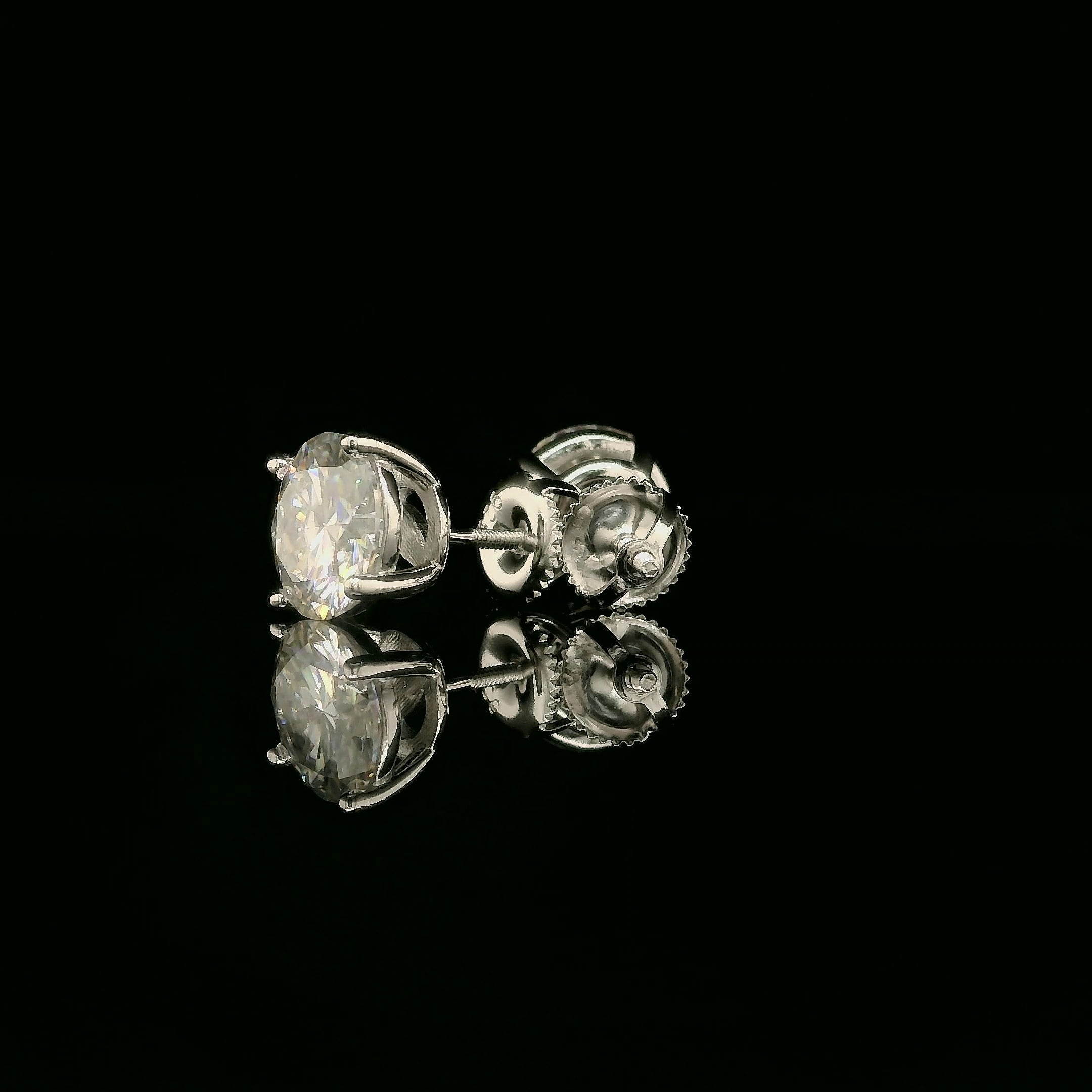 Brilliant Round Diamond Stud Earrings | 4ct VVS | 8mm