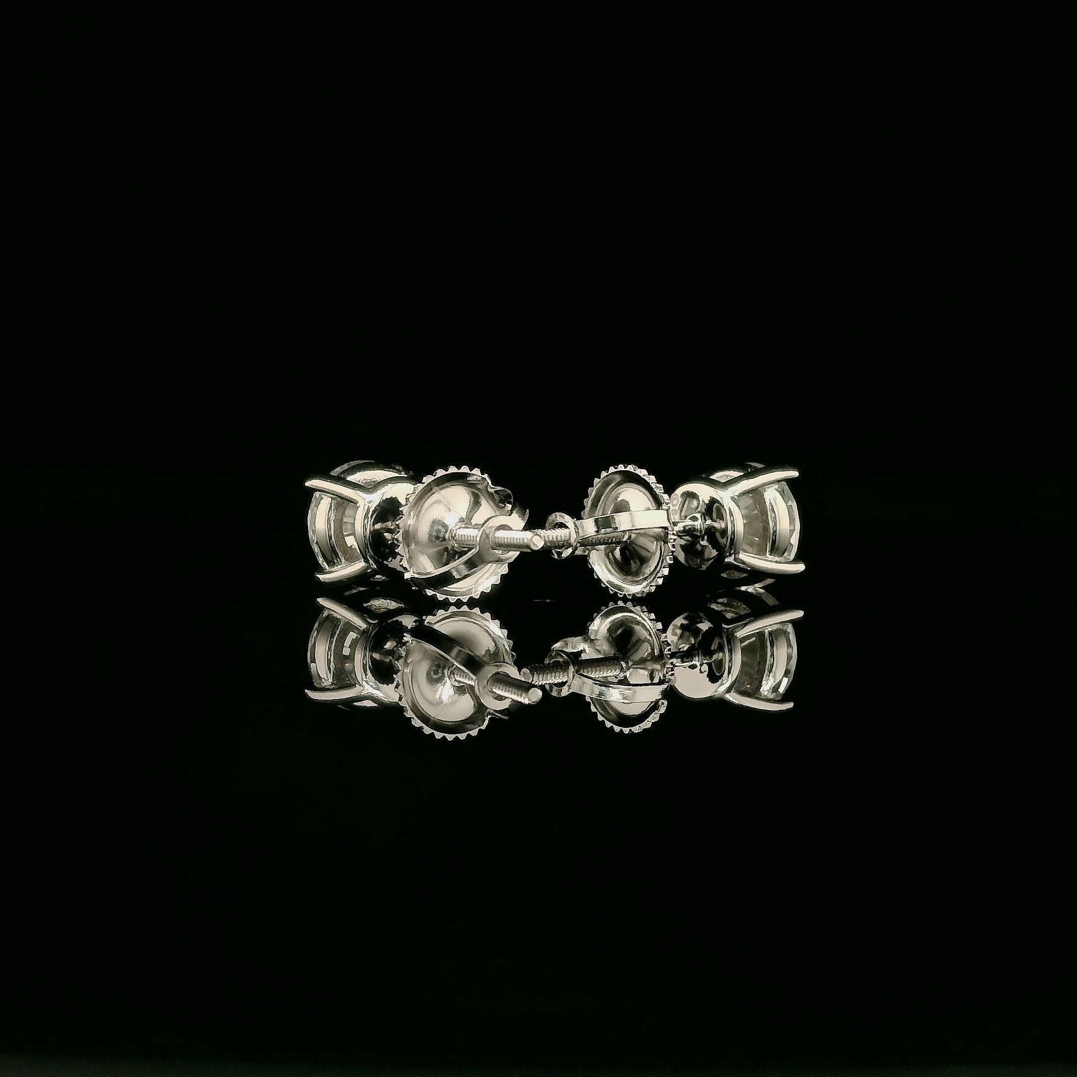 Brilliant Round Diamond Stud Earrings | 1.6ct VVS | 6mm