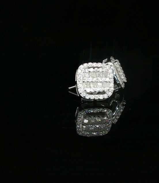 Men's Invisible-Set Princess Round Cluster Studs – 925 Sterling Silver | VVS Moissanite | 3D Tiered Cushion