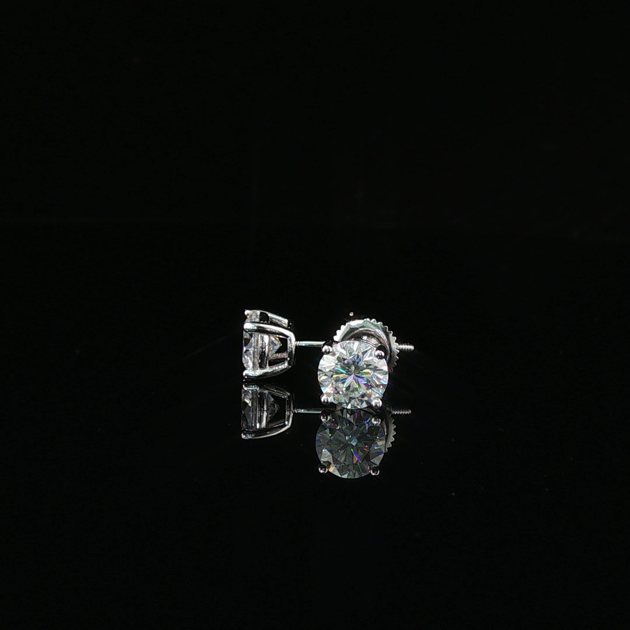 Brilliant Round Diamond Stud Earrings | 1.6ct VVS | 6mm