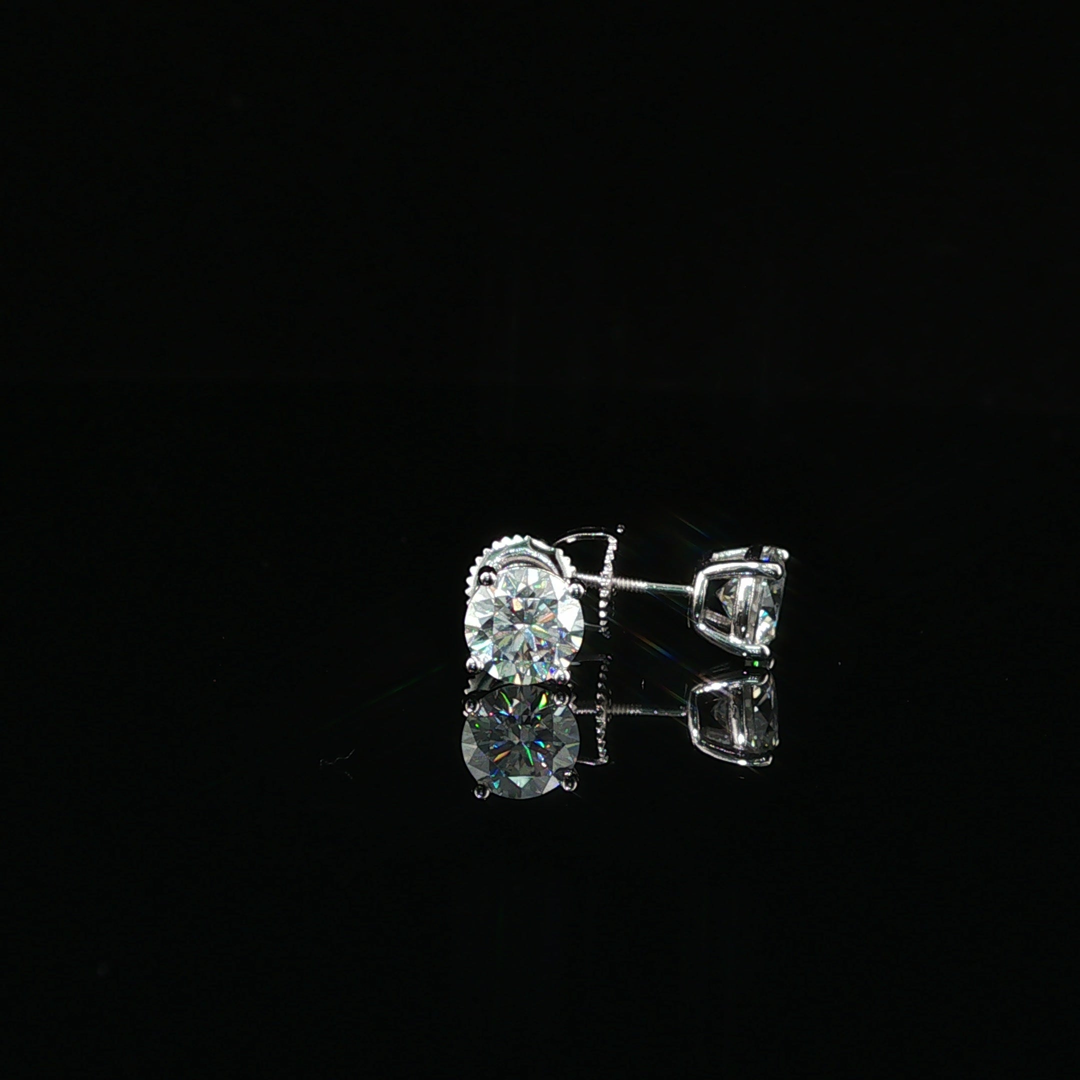 Brilliant Round Diamond Stud Earrings | 1.6ct VVS | 6mm