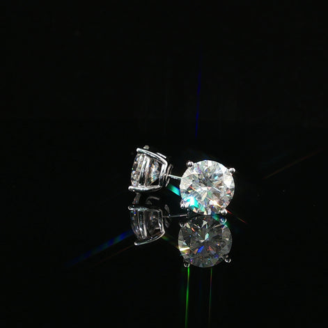 Brilliant Round Diamond Stud Earrings | 6ct VVS | 9mm