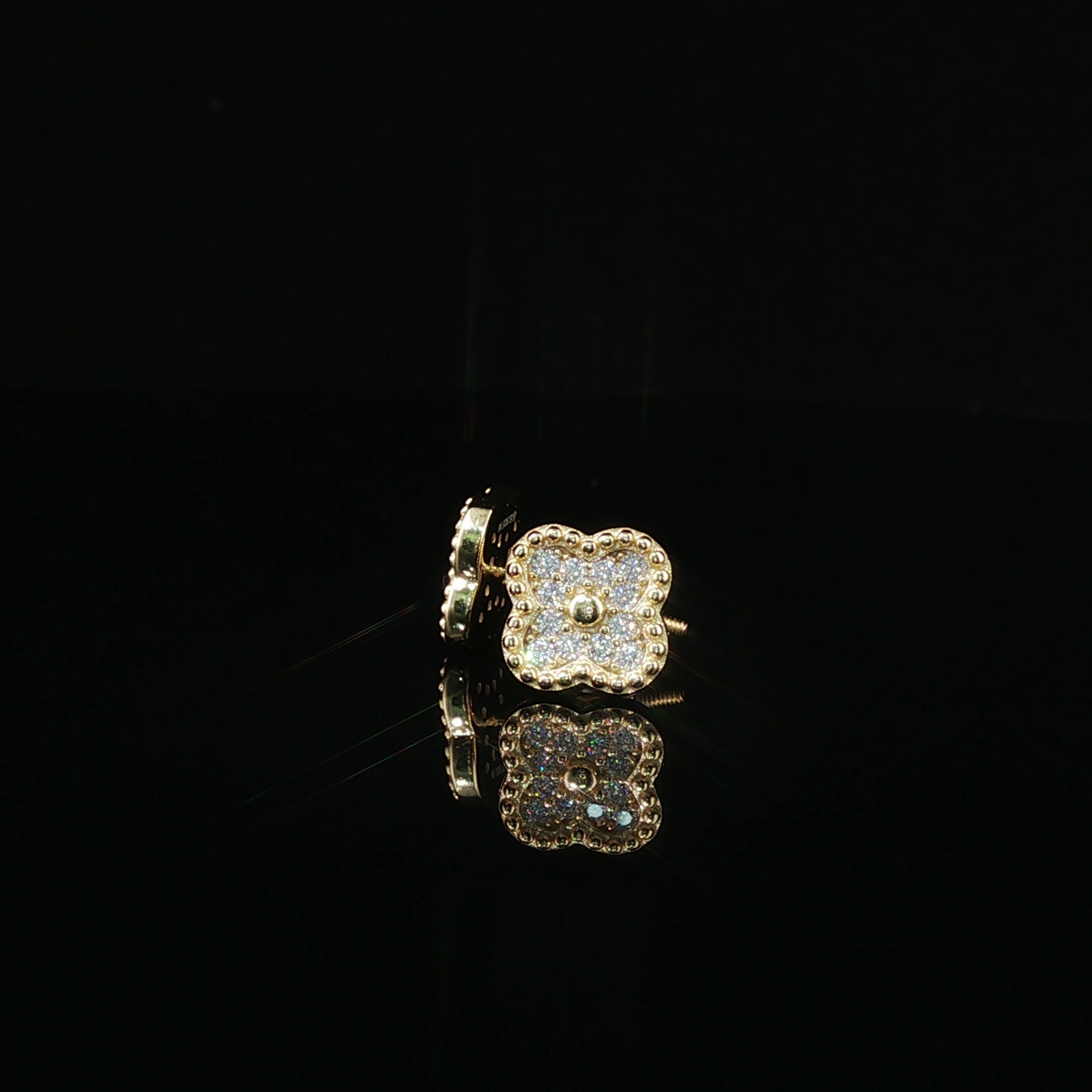 Luxurious Diamond Clover Stud Earrings | 0.3ct VVS | 10mm