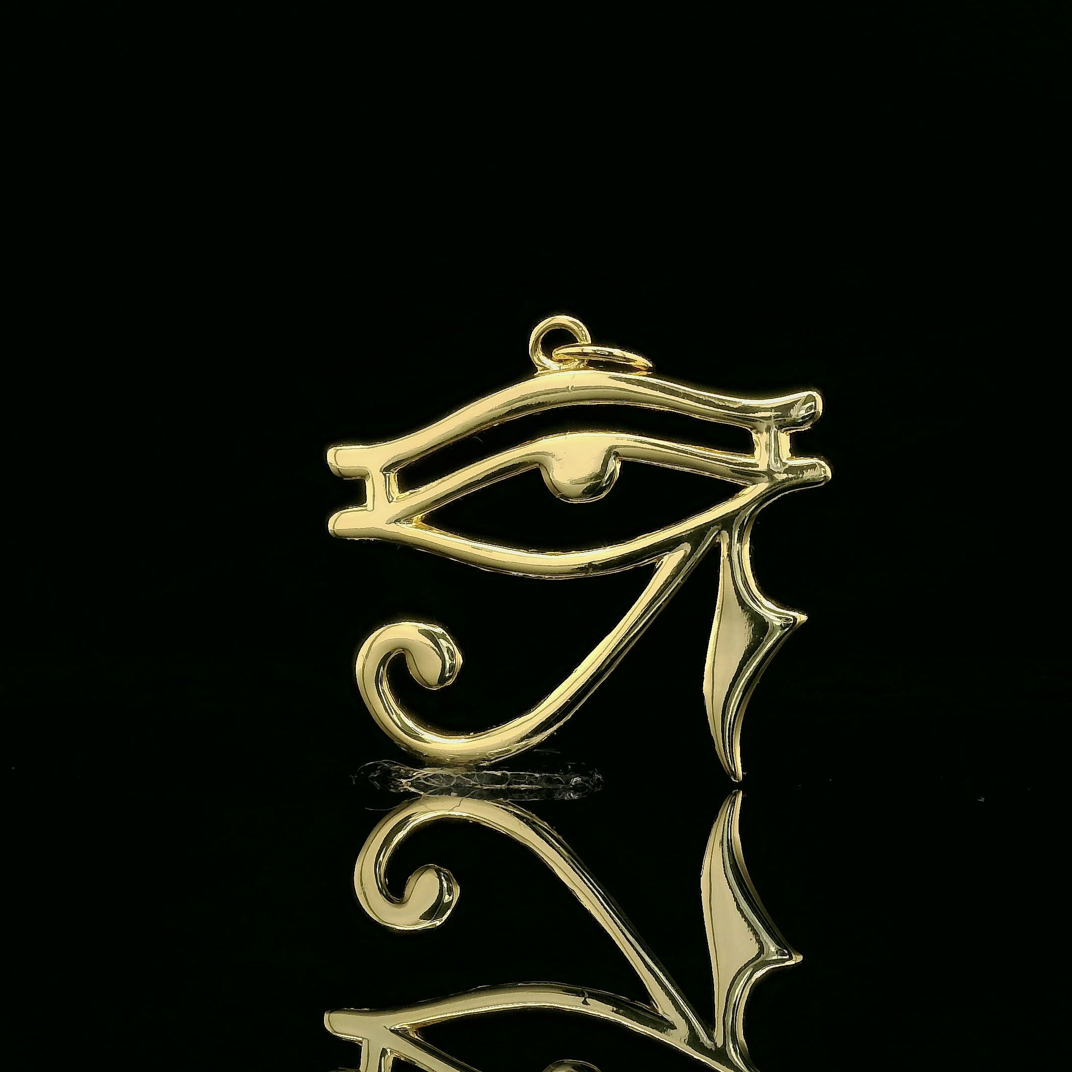 Eye of Horus Protection Pendant | 18mm | VVS