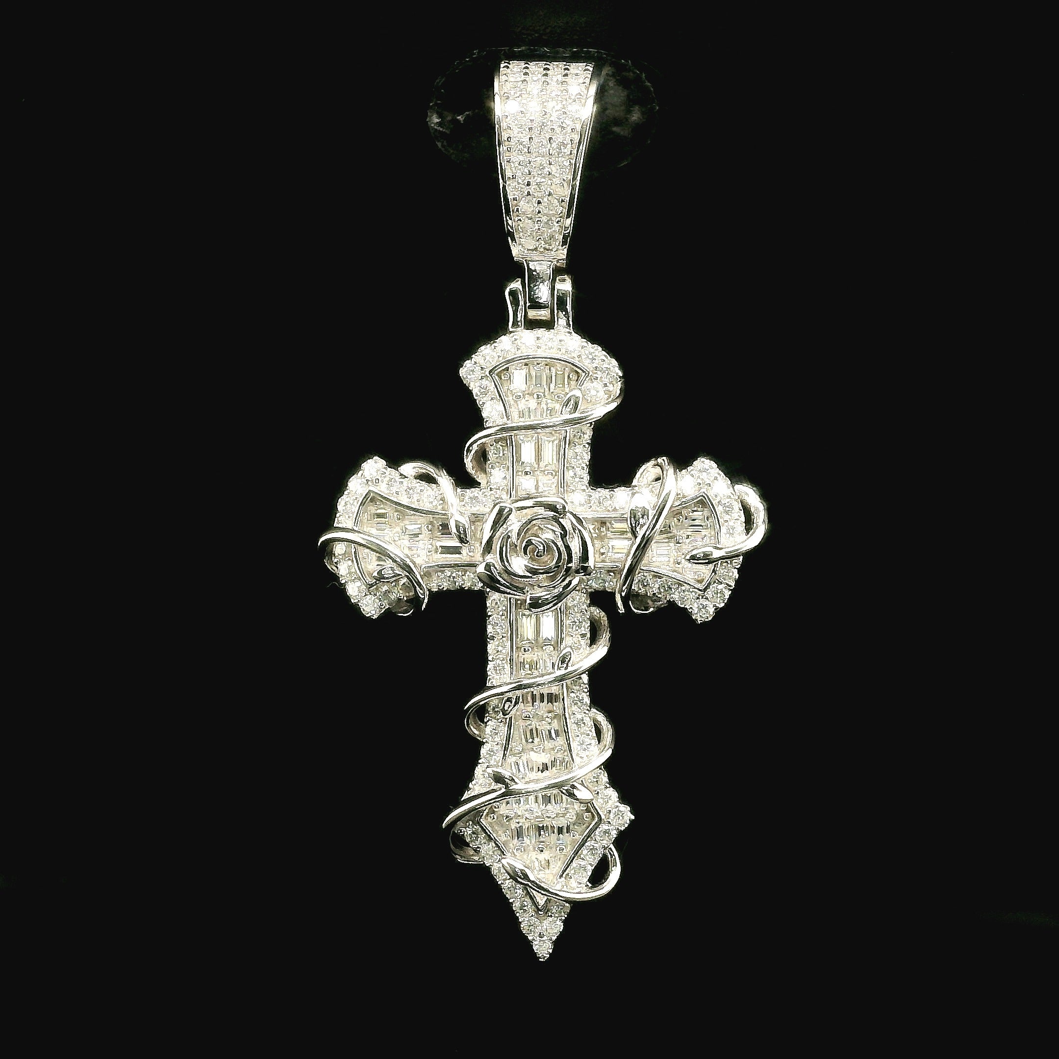 Iced Out Rose Wrapped Cross Pendant | 35mm | VVS
