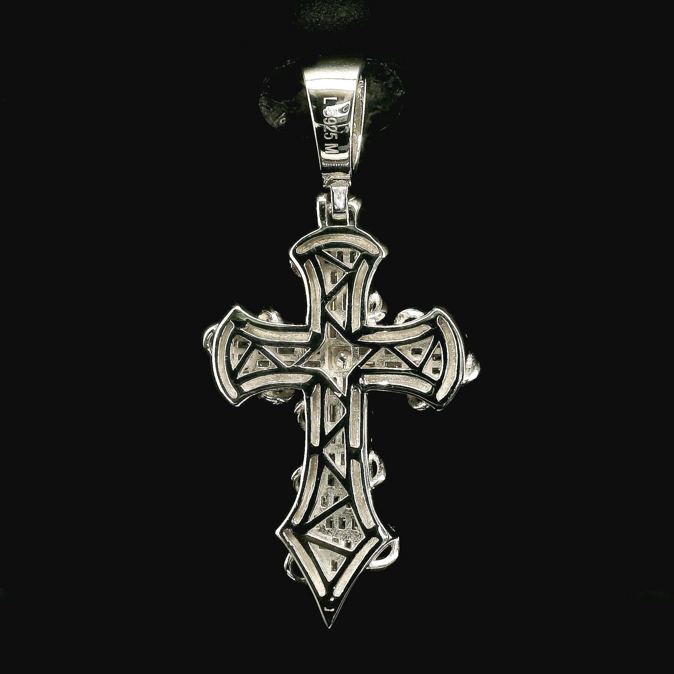 Iced Out Rose Wrapped Cross Pendant | 35mm | VVS