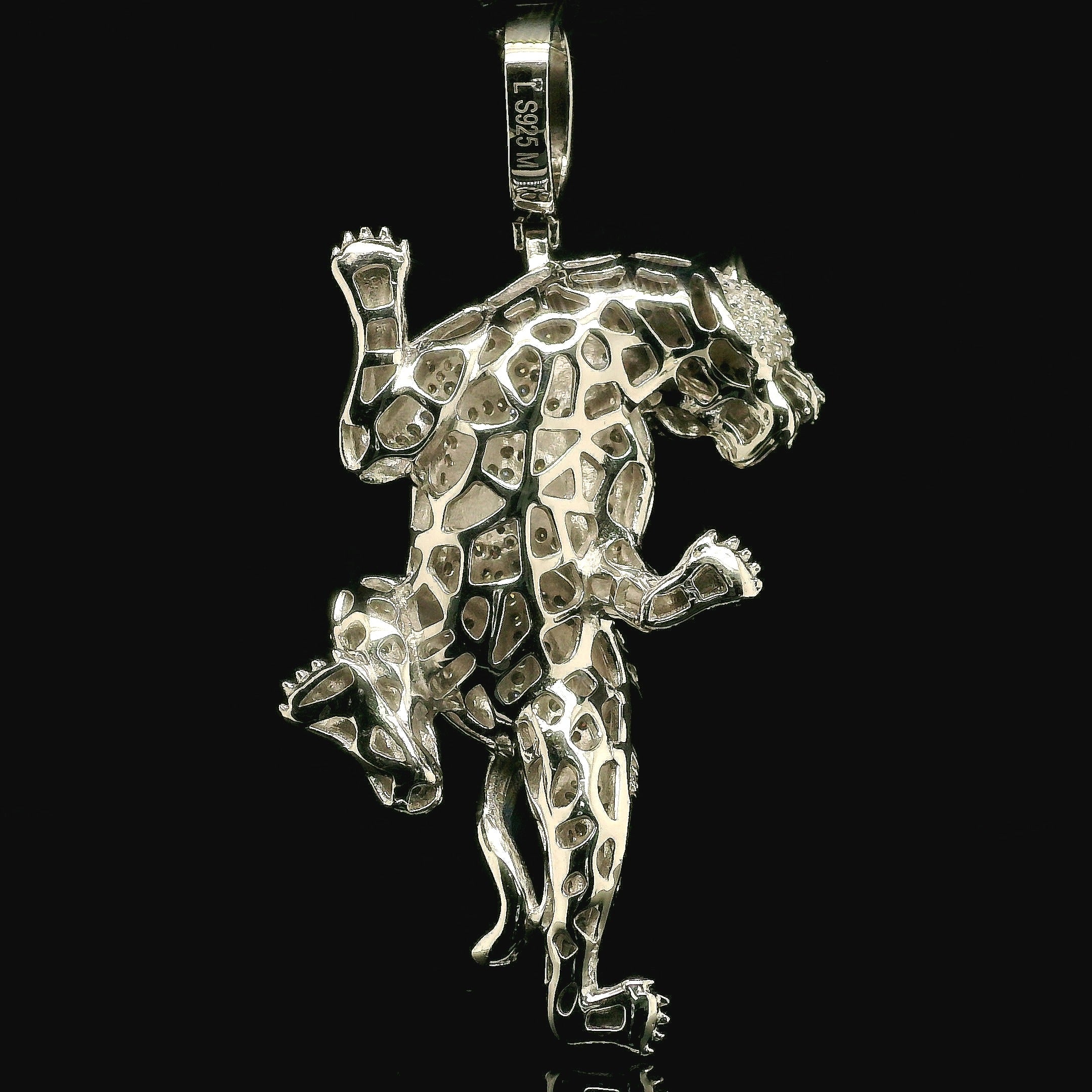 Men's Iced Out Jaguar Pendant with Emerald Eyes | 35mm | VVS