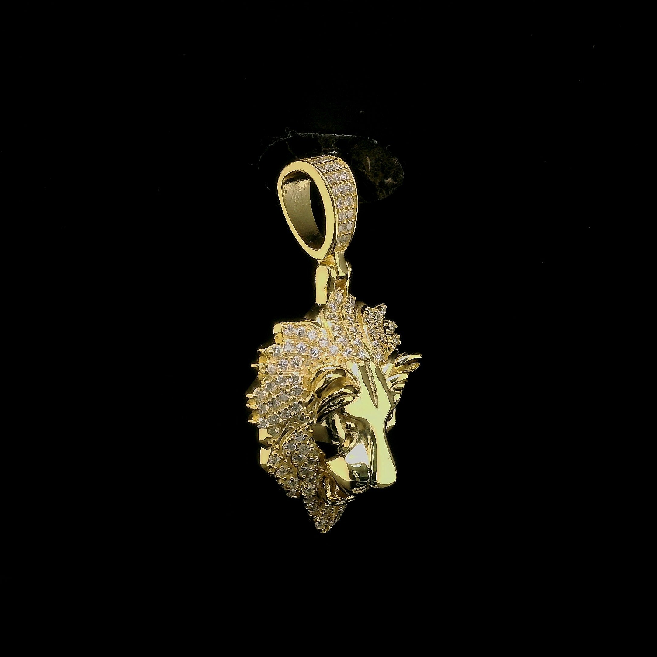 Men's Iced Out Lion Head Pendant | 24mm | VVS