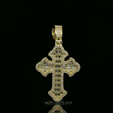 Iced Out Gothic Cross Pendant | 29mm | VVS
