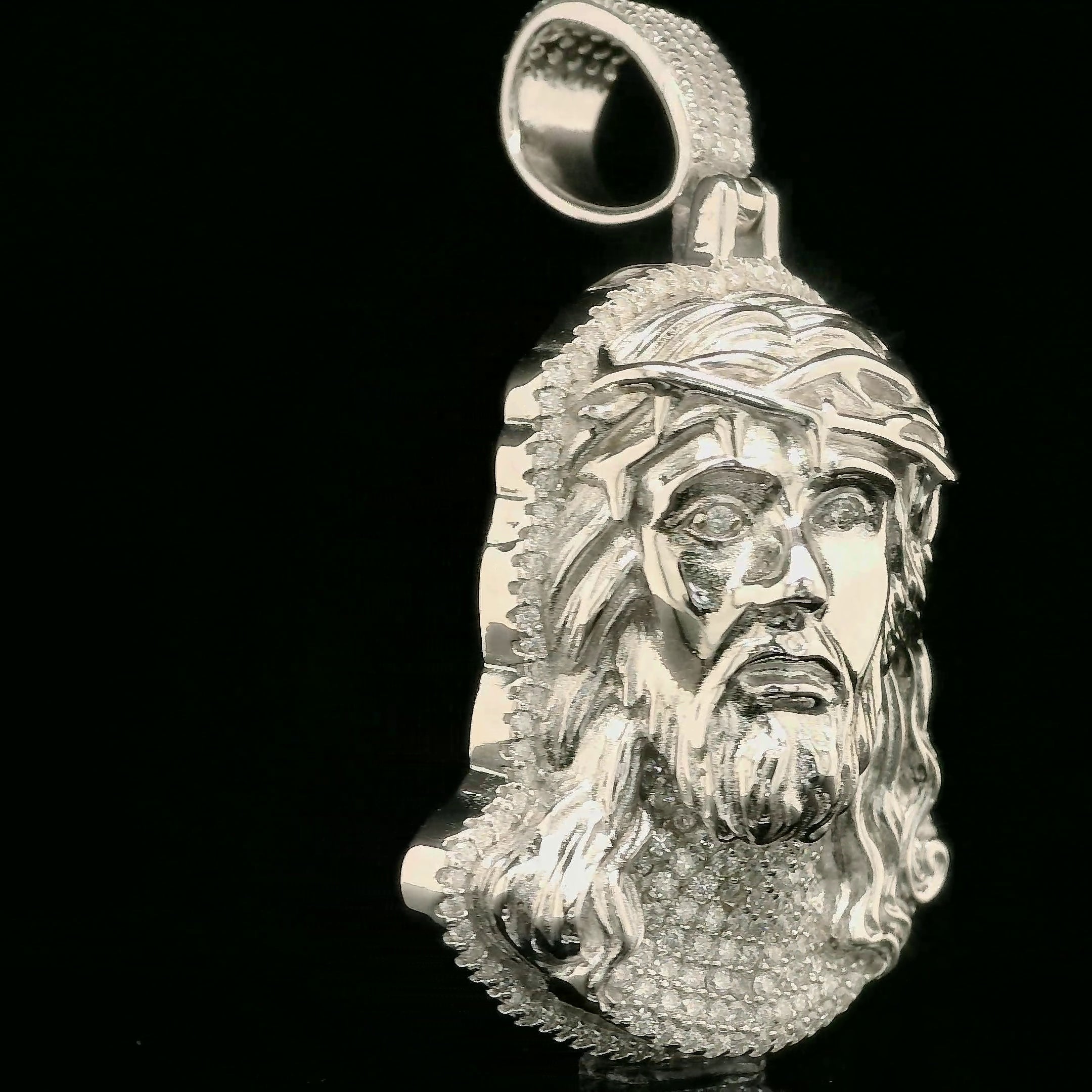 Iced Out Jesus Head Pendant | 36mm | VVS