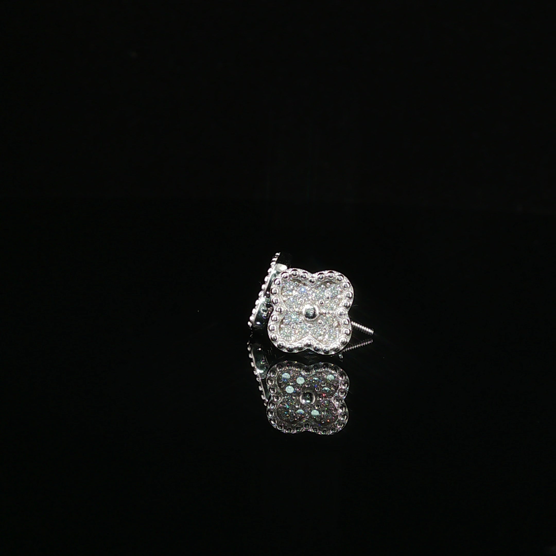 Luxurious Diamond Clover Stud Earrings | 0.3ct VVS | 10mm