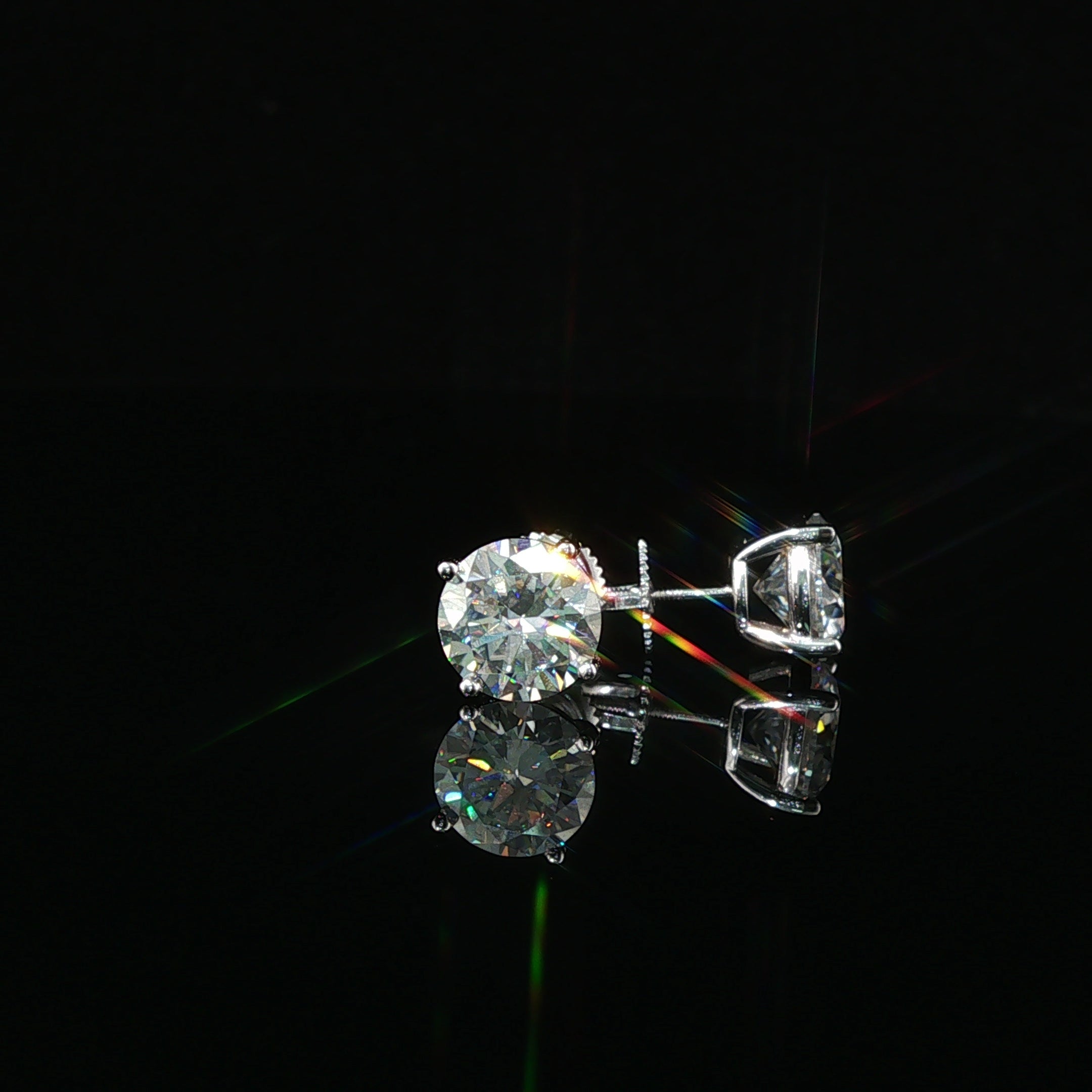 Brilliant Round Diamond Stud Earrings | 4ct VVS | 8mm